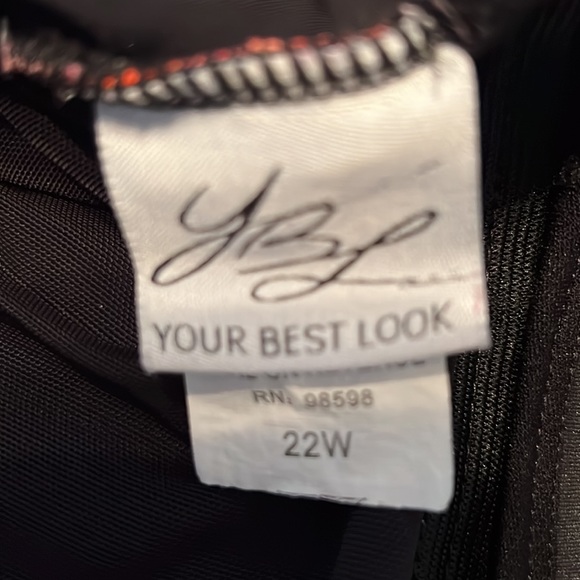 YBL Bathing Suit 22W With Matching Sarong - Picture 7 of 10